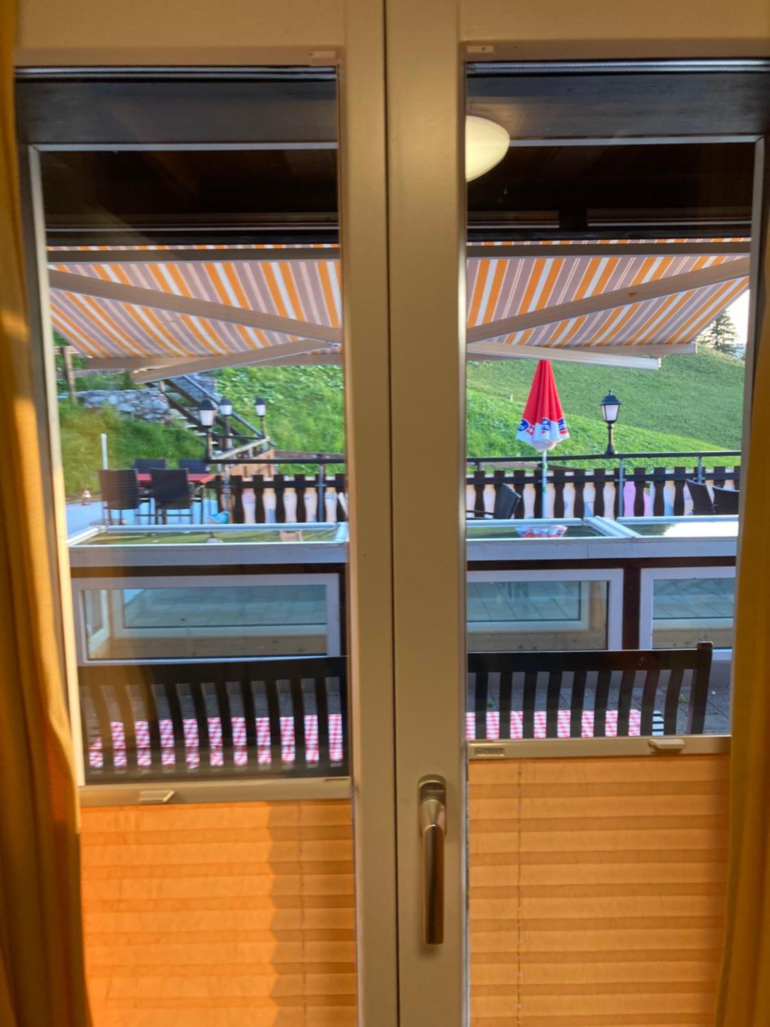 Klewenalp Ausflugs-Ski-Pistenhotel Klewenstock 베켄리트 외부 사진